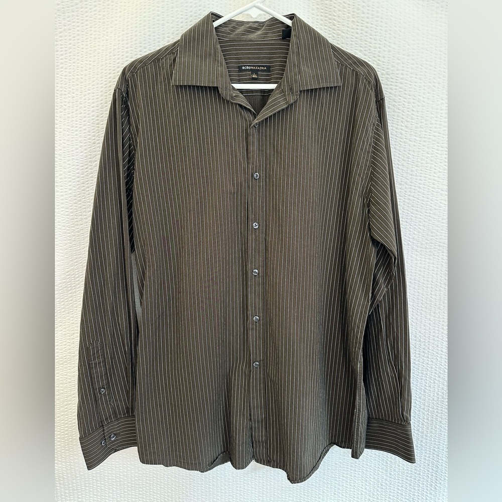 BCBGMaxAzria Men's Modern Fit Brown Black Striped Button Down Shirt Size: Large